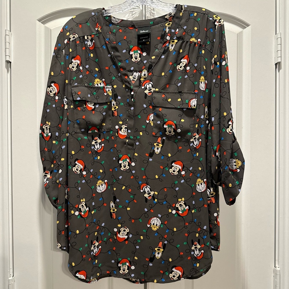 Torrid Disney harper pullover Christmas blouse
